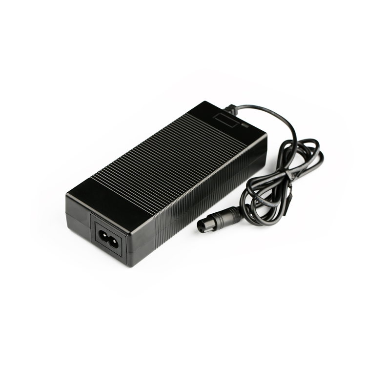 安全，高效，飛天鷹84W電動自行車充電器！